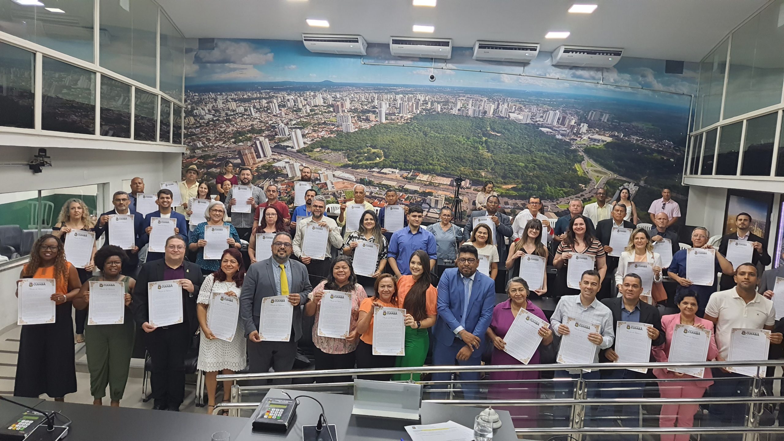 Câmara Municipal de Cuiabá realiza sessão em homenagem aos 80 anos do IFMT São Vicente